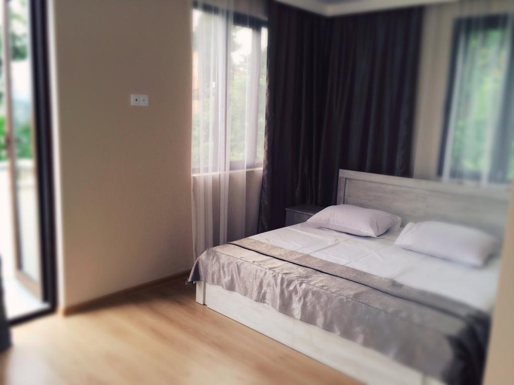 Готель Holiday House Green Cape Batumi Мцване-Концхі Екстер'єр фото
