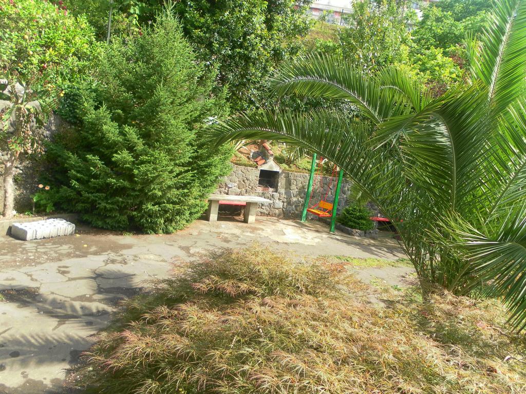 Готель Holiday House Green Cape Batumi Мцване-Концхі Екстер'єр фото