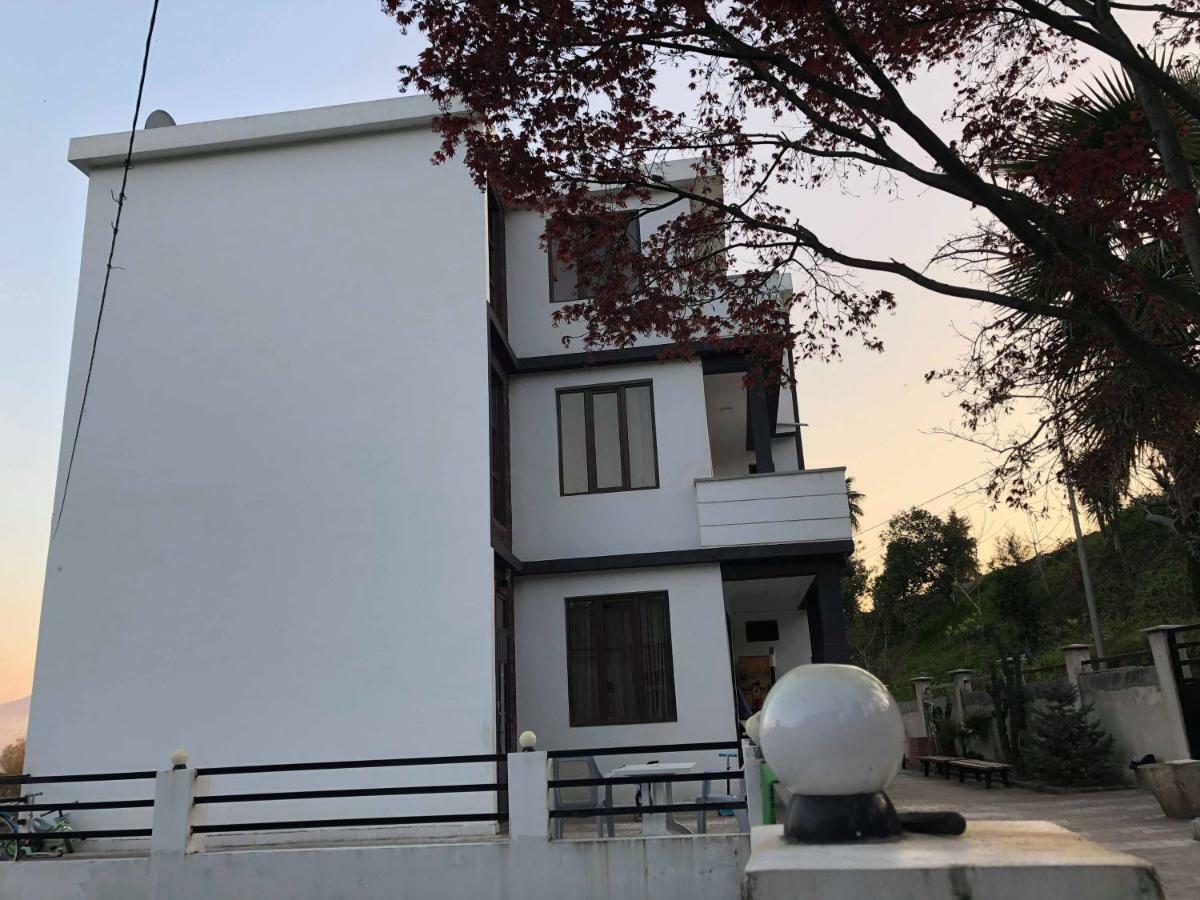 Готель Holiday House Green Cape Batumi Мцване-Концхі Екстер'єр фото