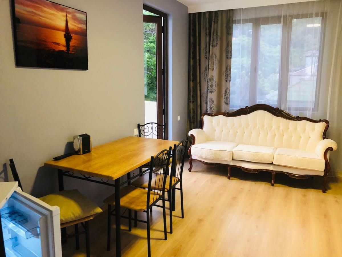 Готель Holiday House Green Cape Batumi Мцване-Концхі Екстер'єр фото